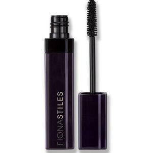 Fiona Stiles ultimate lash icon volumizing mascara
